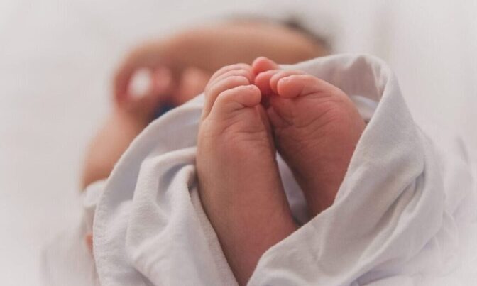 Παιδάκι ενός έτους έπεσε στο κενό από ξενοδοχείο στην Κρήτη