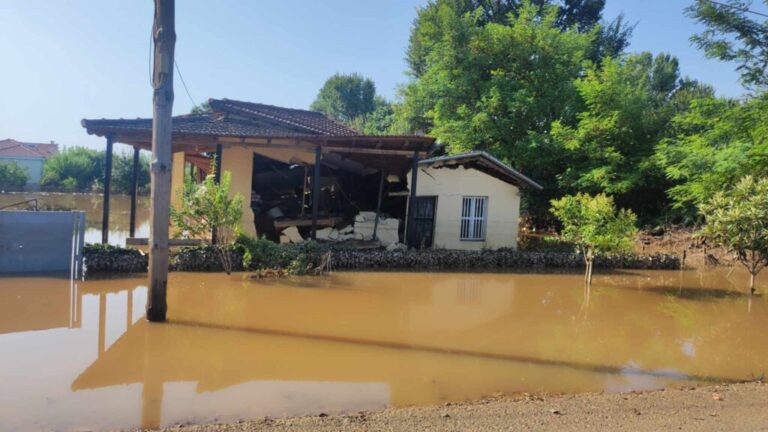 ΄Οχι στην κοροϊδία και στον εμπαιγμό των πλημμυροπαθών, ζητούν οι Μεγαλοκαλυβιώτες