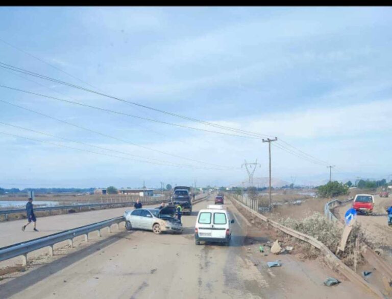 Τροχαίο με το πρώτο άνοιγμα της Τρικάλων - Λάρισας