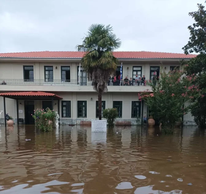 Νέα καταγγελία για έξωση των Μεγαλοκαλυβιωτών από τα ξενοδοχεία
