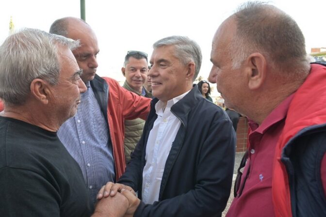 Στα Φάρσαλα ο Περιφερειάρχης Θεσσαλίας Κώστας Αγοραστός