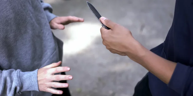 Τρόμος σε σχολείο των Τρικάλων: 12χρονος έβγαλε μαχαίρι