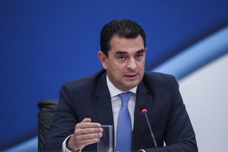 Σκρέκας: Έως και 20% οι μειώσεις στα ράφια των σούπερ μάρκετ