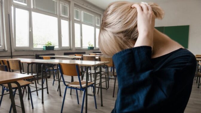 Λαρισαία εκπαιδευτικός χτυπήθηκε εν ώρα μαθήματος