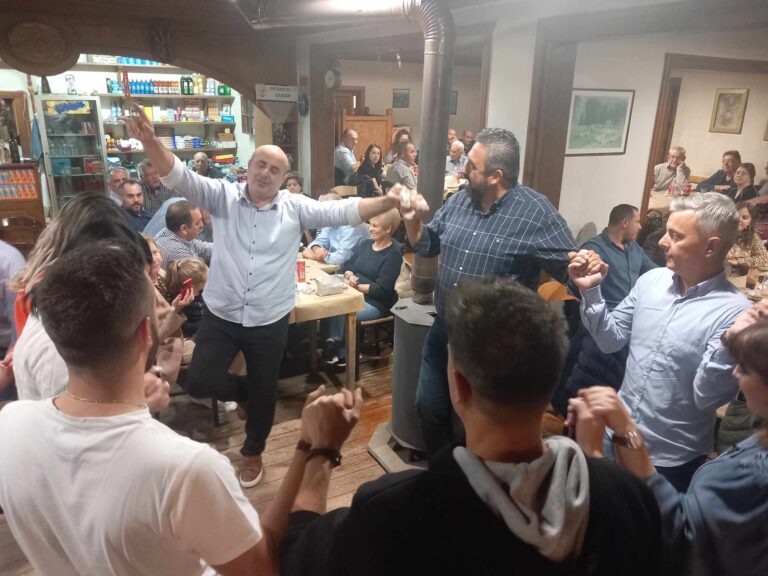 Τα επινίκια του προέδρου της Πύρρας Αποστόλη Γιώτα (φωτό – βίντεο)