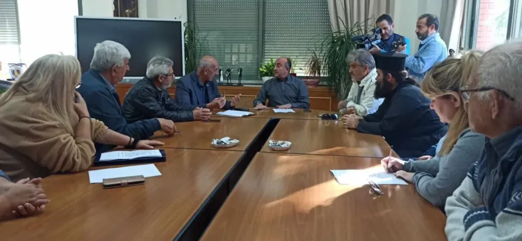 Μεγάλα Καλύβια: Στο παλιό δημαρχείο ο συντονιστής κλιμακίων ελέγχων των ζημιών