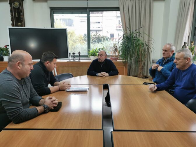 Συνάντηση Νίκου Σακκά με τους Τρικαλινούς πυροσβέστες
