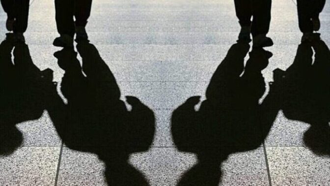 Έσβησαν τσιγάρο στο κεφάλι συμμαθητή τους