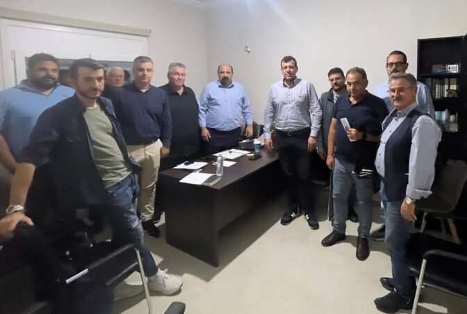Συνάντηση των πληγέντων γεωπόνων Θεσσαλίας με τον Χρ. Τριαντόπουλο