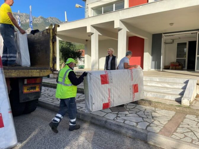 Η Περιφέρεια Θεσσαλίας παρέδωσε στρώματα στο Δήμο Πύλης