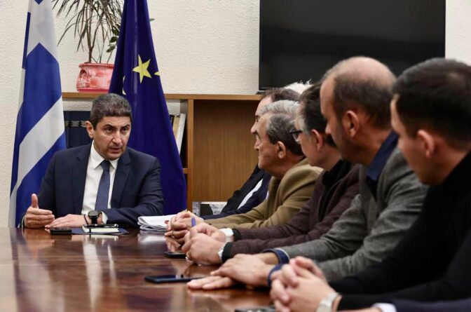 Δυο νέα προγράμματα κάλυψης απώλειας εισοδήματος για αγρότες της Θεσσαλίας