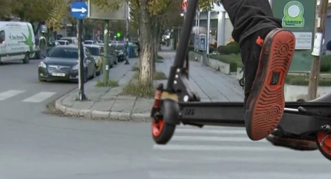 Λάρισα: Αποσωληνώθηκε ο 18χρονος με το πατίνι που παρασύρθηκε από αυτοκίνητο