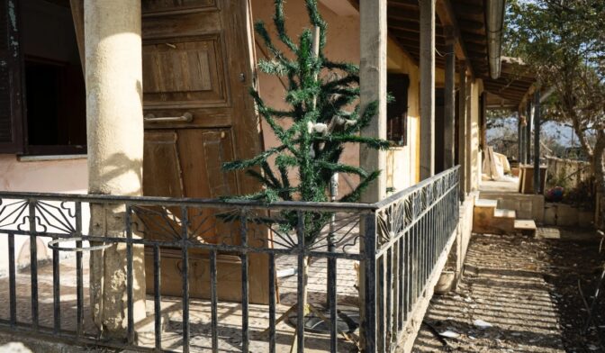 Θεσσαλία: Ένα αστέρι από… λάσπη θα στολίσουν οι πλημμυροπαθείς