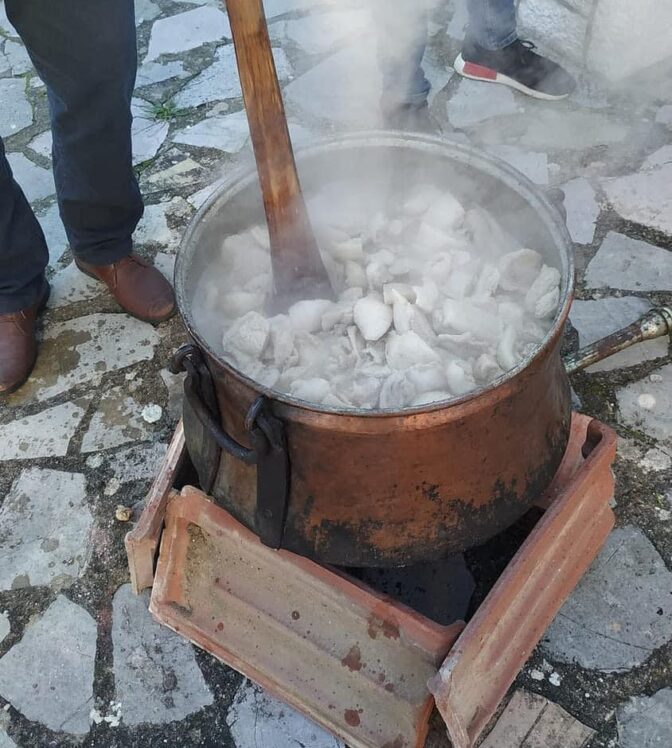 Πραγματοποιήθηκε στην Καλογριαννή Καλαμπάκας η Γιορτή Τσιγαρίδας (φωτό)