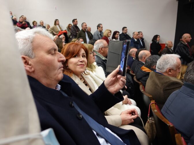 Περήφανοι για τον δικό τους Λευτέρη, τον νεότερο δήμαρχο του Ν. Τρικάλων