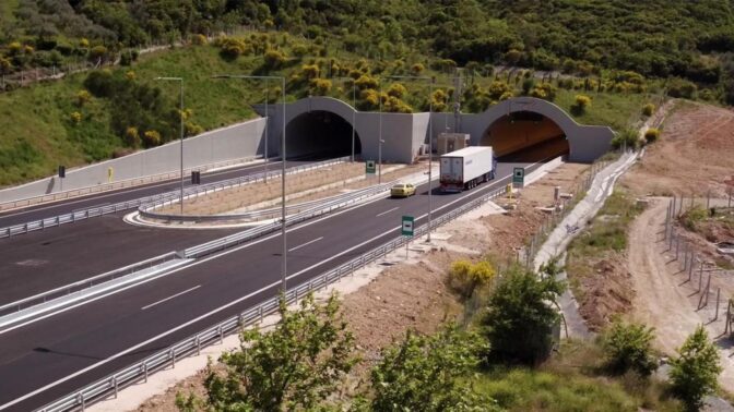 Κλείνουν για μια εβδομάδα περίπου οι σήραγγες του Πλαταμώνα