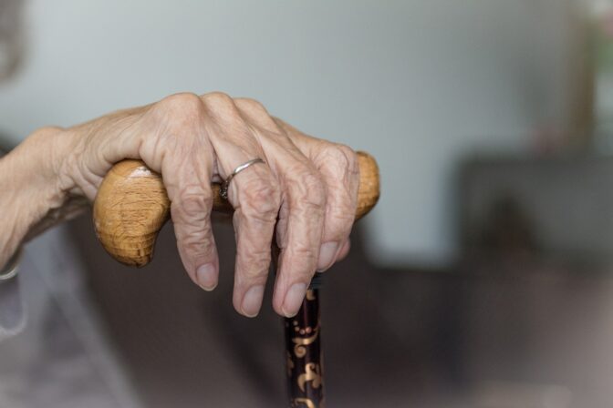 Συλλήψεις για τον θάνατο της ηλικιωμένης που ήπιε καθαριστικό αντί για νερό