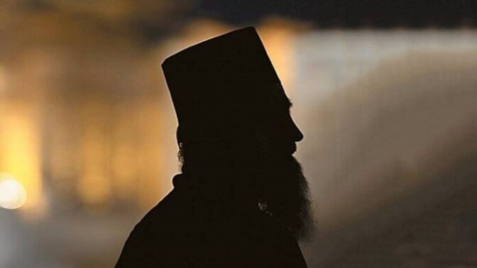 «Έγδυσαν» σπίτι ιερέα στα Ψαχνά