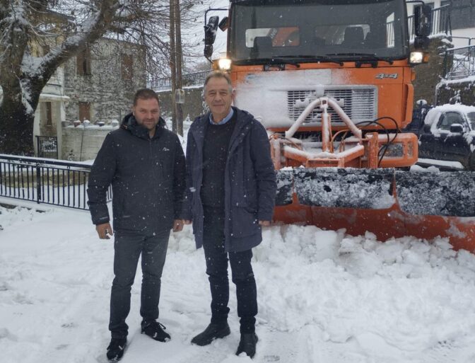 Δεν αποχωρίζεται τα …Jcb ο Χρήστος Μιχαλάκης