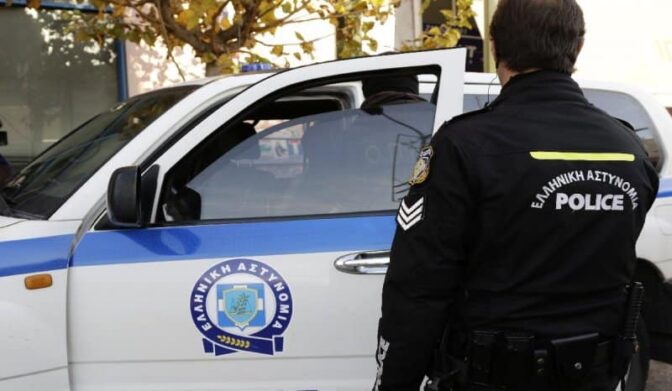«Κινηματογραφική» καταδίωξη δύο ανηλίκων με κλεμμένη μηχανή στη Νέα Σμύρνη