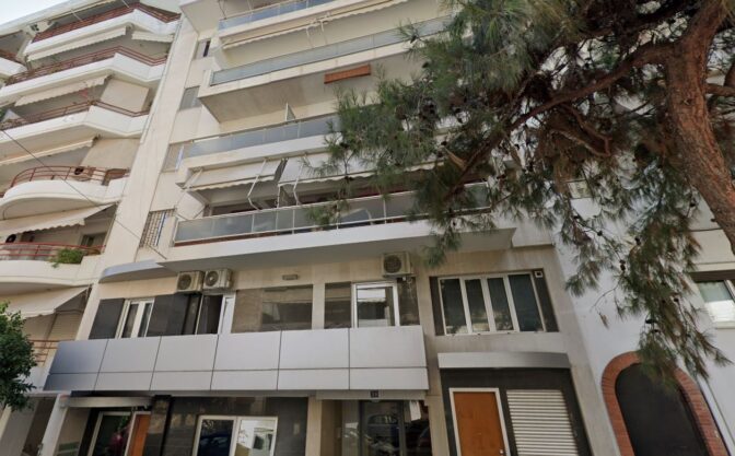 36χρονη βρέθηκε στο κενό από τον 3ο όροφο - Την είχε δέσει χειροπόδαρα ο σύντροφός της