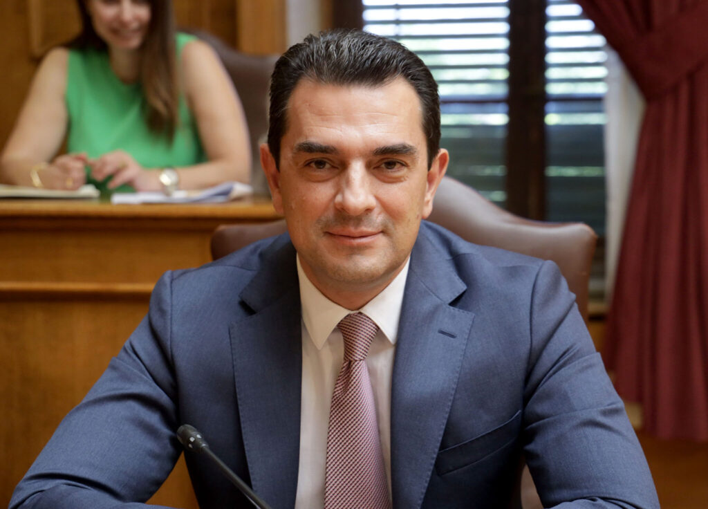 Μήνυμα του υπουργού Ανάπτυξης Κώστα Σκρέκα για το νέος έτος