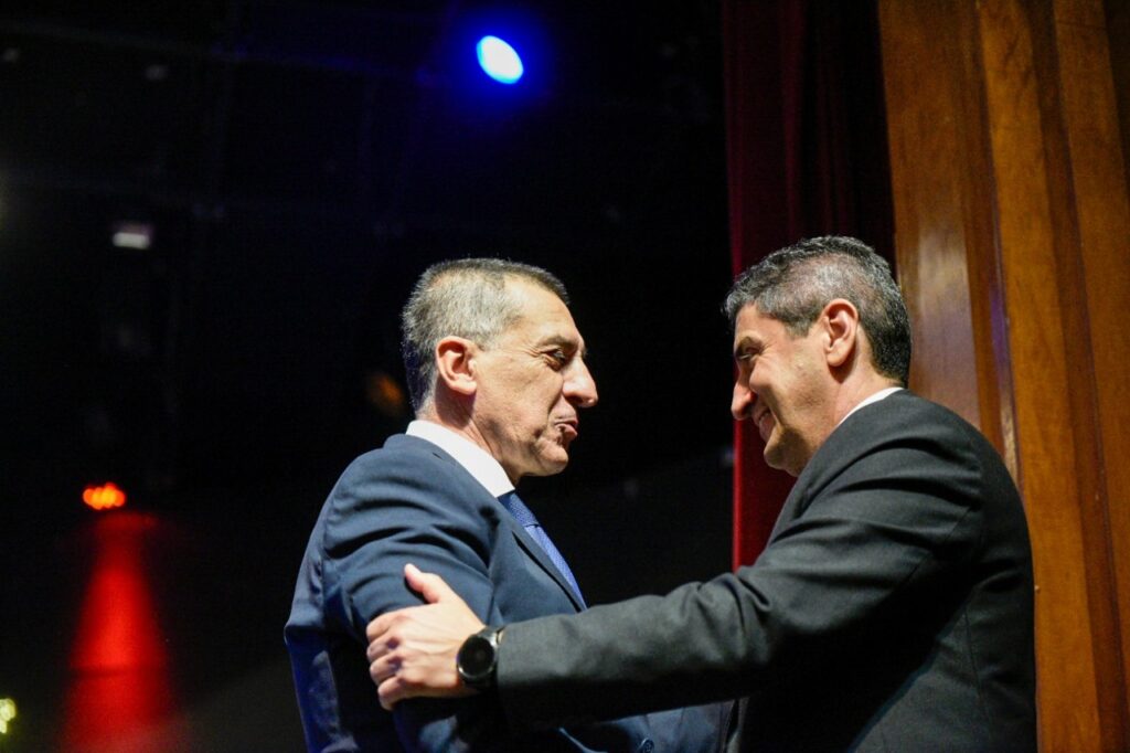 Ο Λευτέρης Αυγενάκης στην ορκωμοσία του νέου Περιφερειάρχη