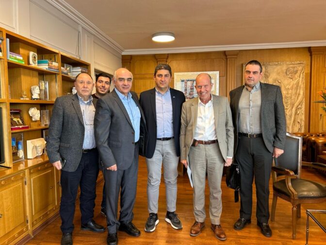 Λευτέρης Αυγενάκης: Το ποιοτικό μέλι διεθνώς είναι ταυτισμένο με το ελληνικό