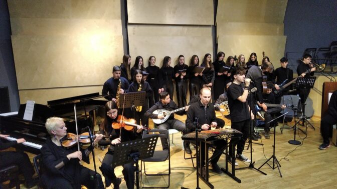 Συγκινητική μουσική παρουσία μαθητών και μαθητριών του Μουσικού Σχολείου Τρικάλων 