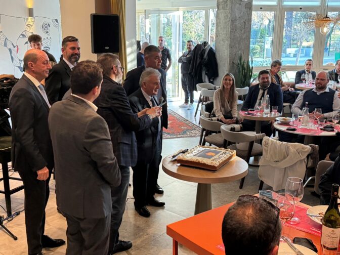 Η Συνεταιριστική Τράπεζα Θεσσαλίας έκοψε την πρωτοχρονιάτικη πίτα της
