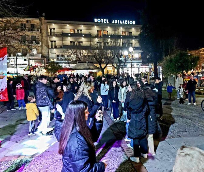 Η Νύχτα των Ξωτικών γεμάτη εκπλήξεις για μικρούς και μεγάλους (φωτό και βίντεο)