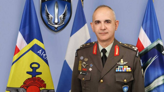 Δημήτρης Χούπης: Το βιογραφικό σημείωμα του νέου αρχηγού ΓΕΕΘΑ