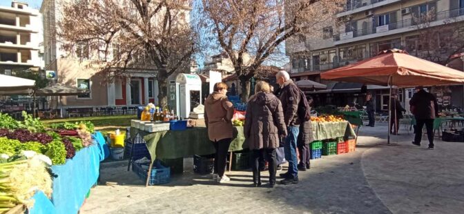 Ψώνισε οικολογικά και οικονομικά…στην Πλατεία του ΟΤΕ στα Τρίκαλα (φωτο&video)