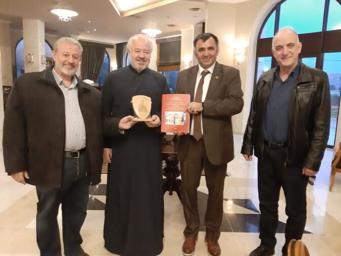 Με τον Διευθυντή της σχολής βυζαντινής μουσικής του Λονδίνου συναντήθηκε το Σωματείο Ιεροψαλτών Τρικάλων