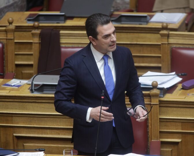Υπερψηφίστηκαν από τη Βουλή τα νέα μέτρα Σκρέκα
