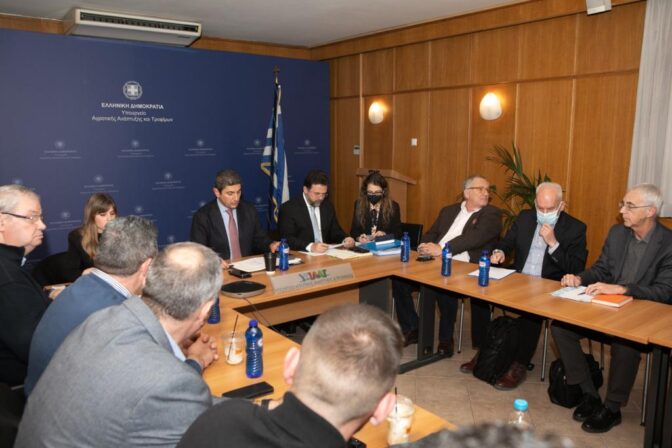 Ευρεία σύσκεψη φορέων για το γάλα και τα προϊόντα του