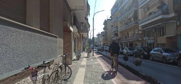 Τελικά…για ποιους γίνονται τα πεζοδρόμια στα Τρίκαλα;