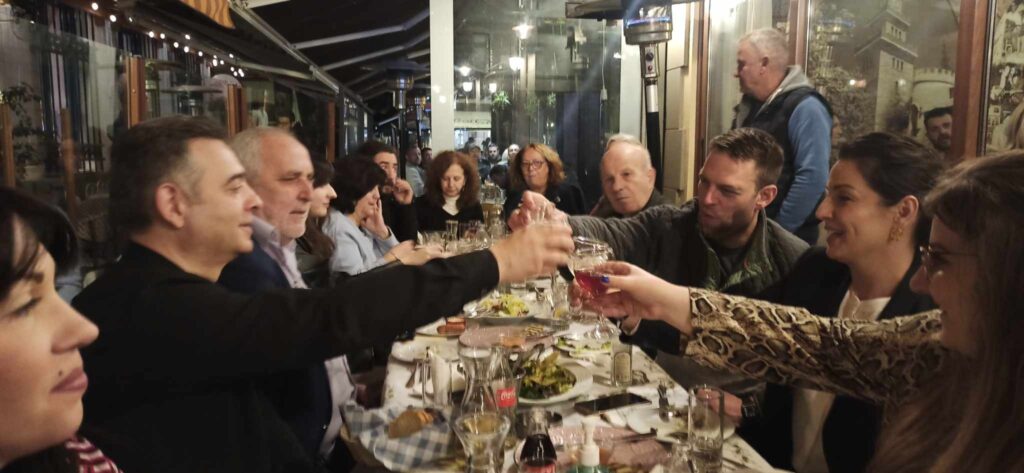 Η Μ. Κοντοτόλη οικοδέσποινα της επίσκεψης Κασσελάκη και στο δείπνο στο Δίπυλο (φωτο)
