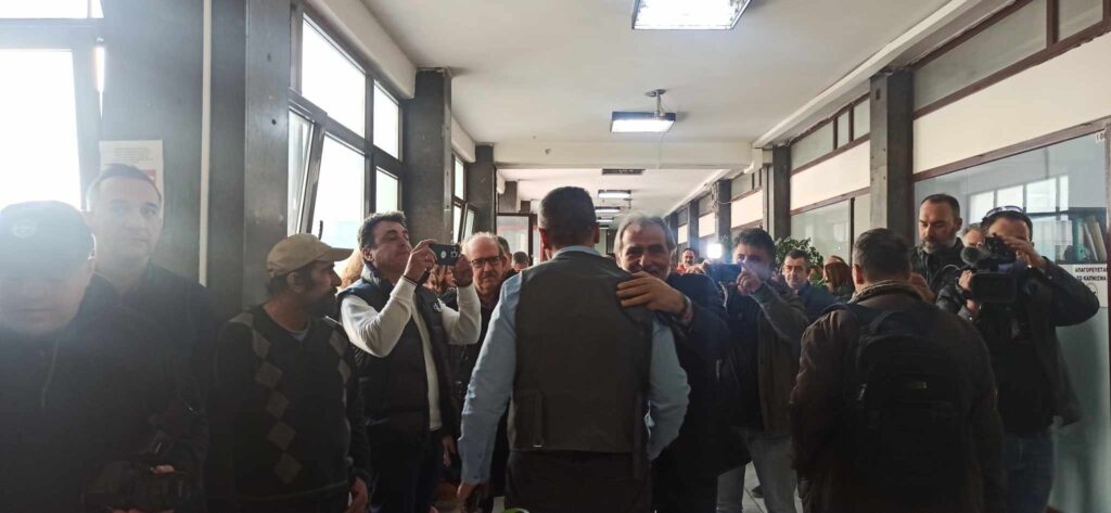 Μπάρδας παρών …Τσιάρας απών στην Π.Ε. Τρικάλων