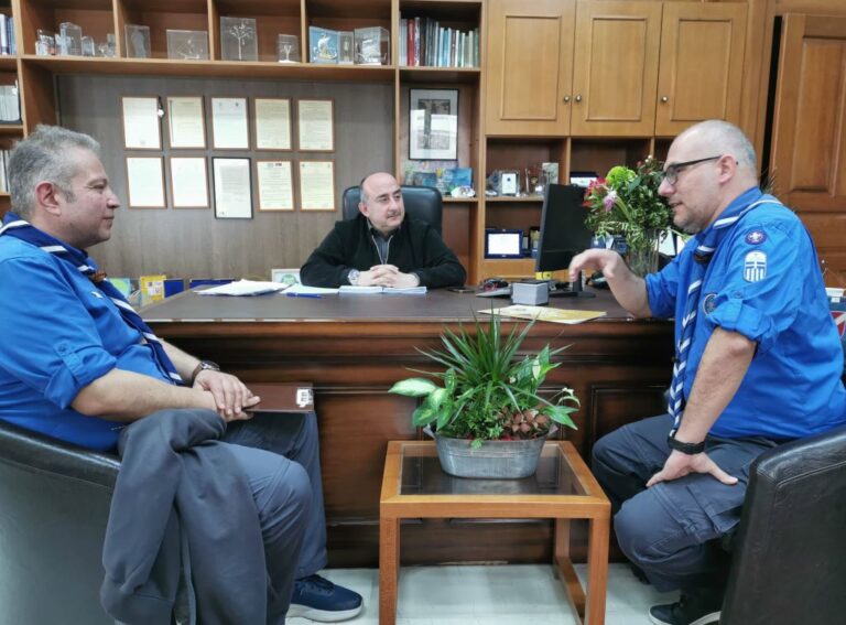 Στον Δήμαρχο Τρικκαίων αντιπροσωπεία των Προσκόπων