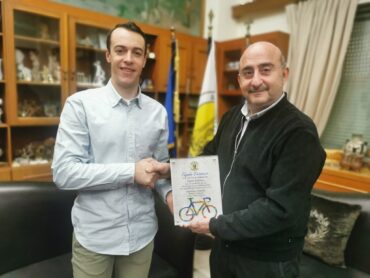 Τον πρωταθλητή ποδηλασίας Ζήση Σούλιο βράβευσε ο Δήμαρχος Τρικκαίων Νίκος Σακκάς