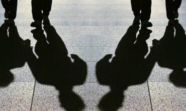 Δεν άκουγαν, μα και δεν έβλεπαν