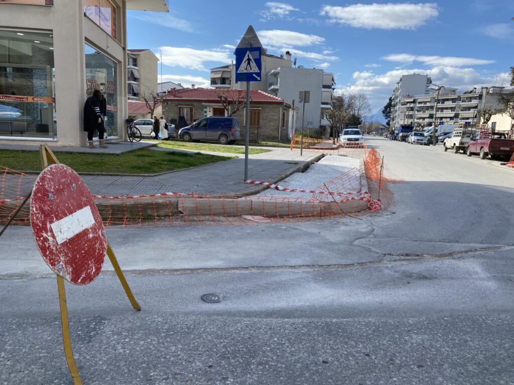 Ασφάλεια μετακινήσεων με τη νέα υπερυψωμένη διάβαση στα Τρίκαλα