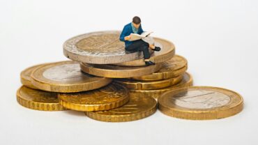ΟΠΕΚΑ: Αντίστροφη μέτρηση για την καταβολή επιδομάτων