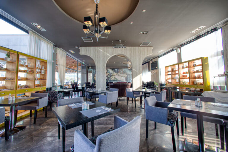 restaurant 4 1024x683 1 768x512