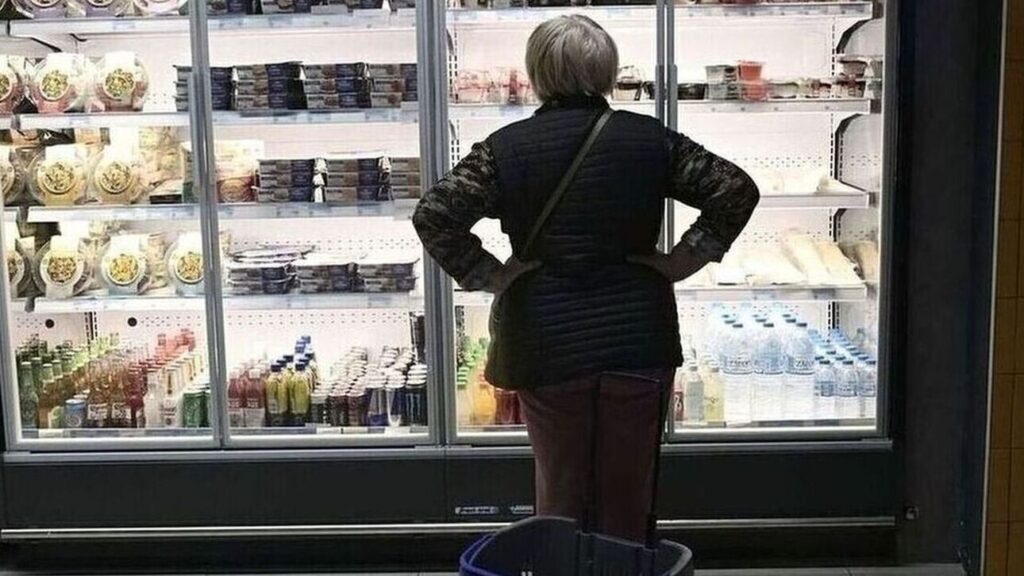 Ακρίβεια: Το «στοίχημα» των νέων μέτρων για αποκλιμάκωση των τιμών