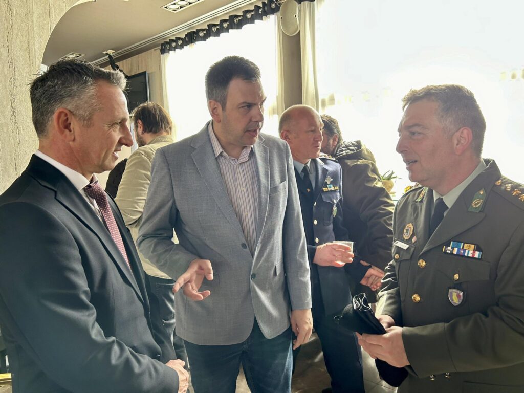 Η Κύπρος στο πλευρό των Τρικαλινών Αστυνομικών (φωτό και βίντεο)