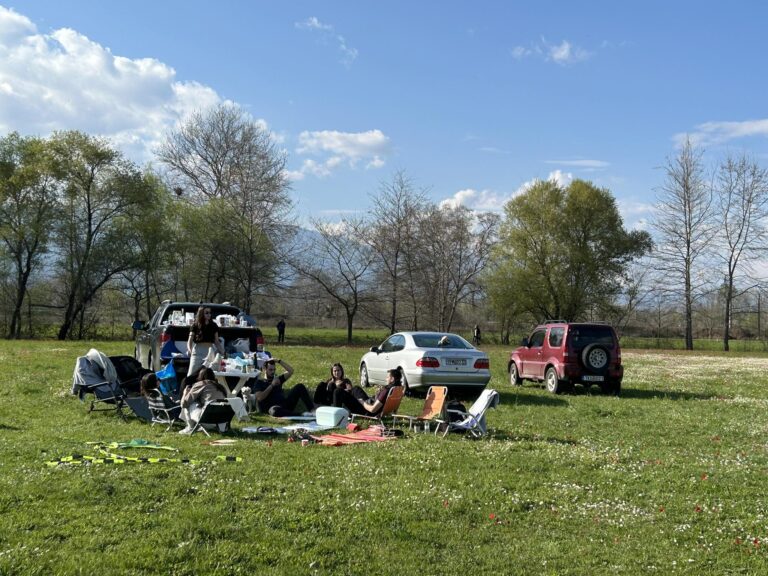 Καθαρά Δευτέρα: «Ξεχύθηκαν» στους αγρούς οι Τρικαλινοί (φωτό)