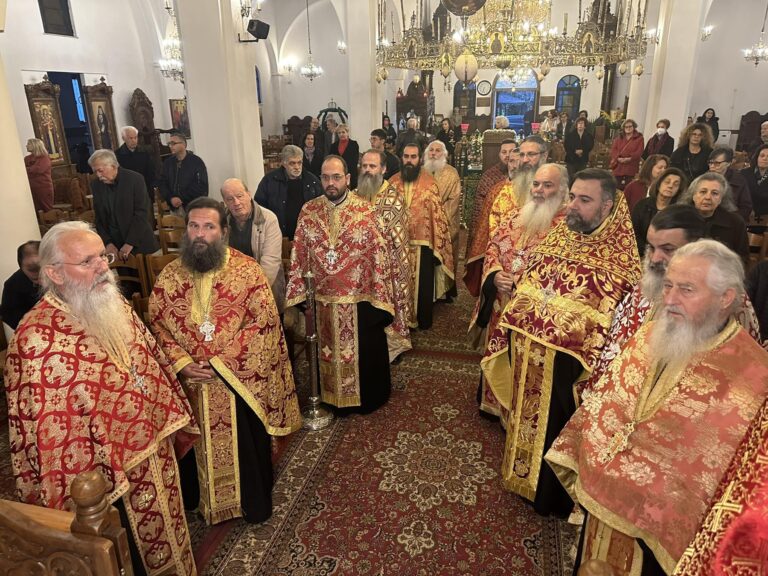 Πραγματοποιήθηκε ο Μέγας Πανηγυρικός Αρχιερατικός Εσπερινός για την Εορτή του Αγίου Αλεξίου (φωτό και βίντεο)