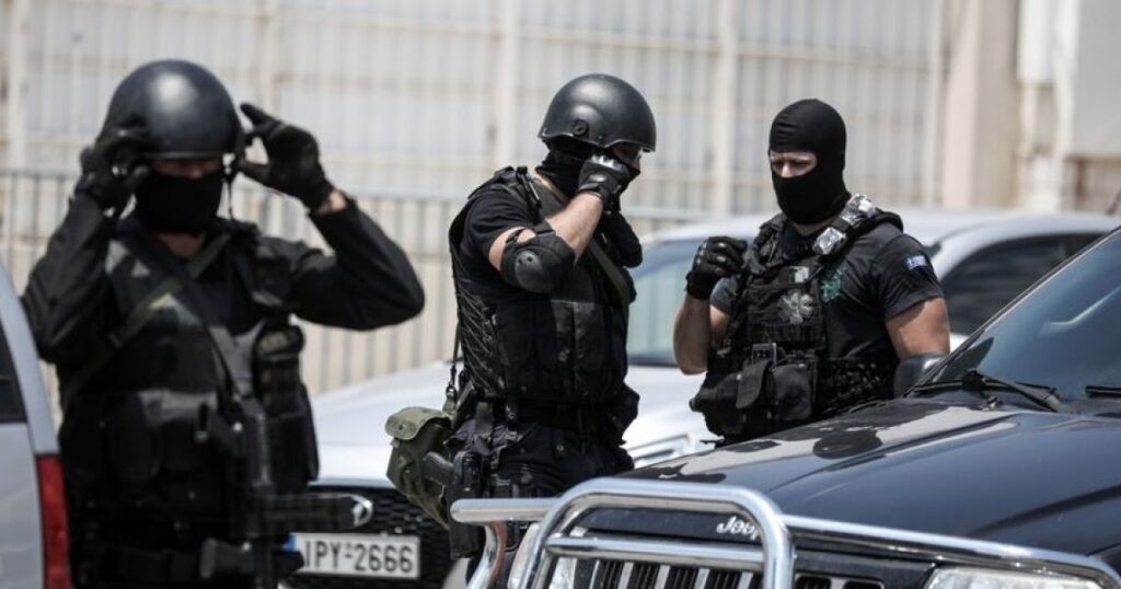 Συναγερμός στην ΕΛ.ΑΣ: Ύποπτη βαλίτσα έξω από το Υπουργείο Ψηφιακής Διακυβέρνησης